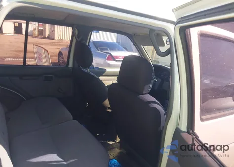 1994 Nissan Pathfinder Xe z USA, uszkodzony, nr VIN JN8HD17SXRW200516